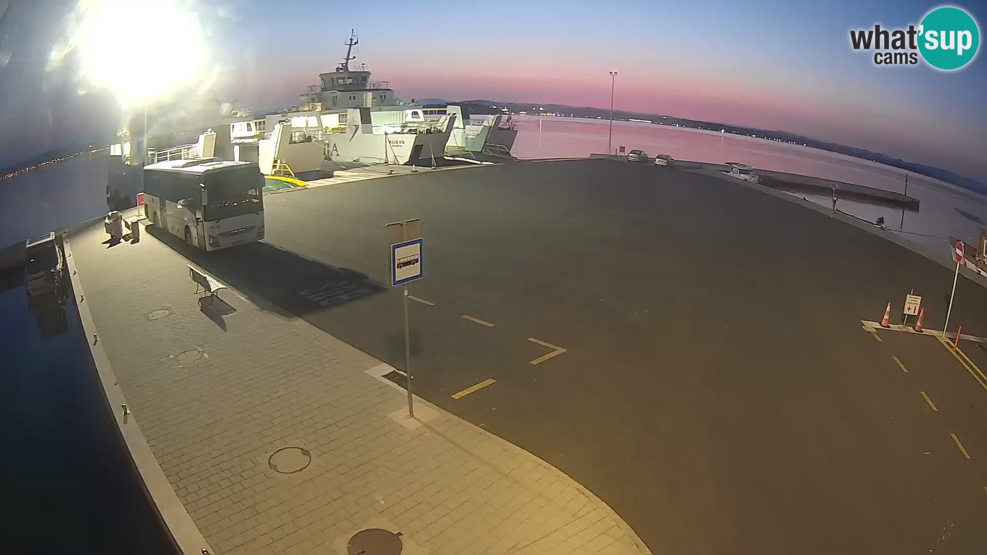 Tkon u živo – trajekt – Dalmacija