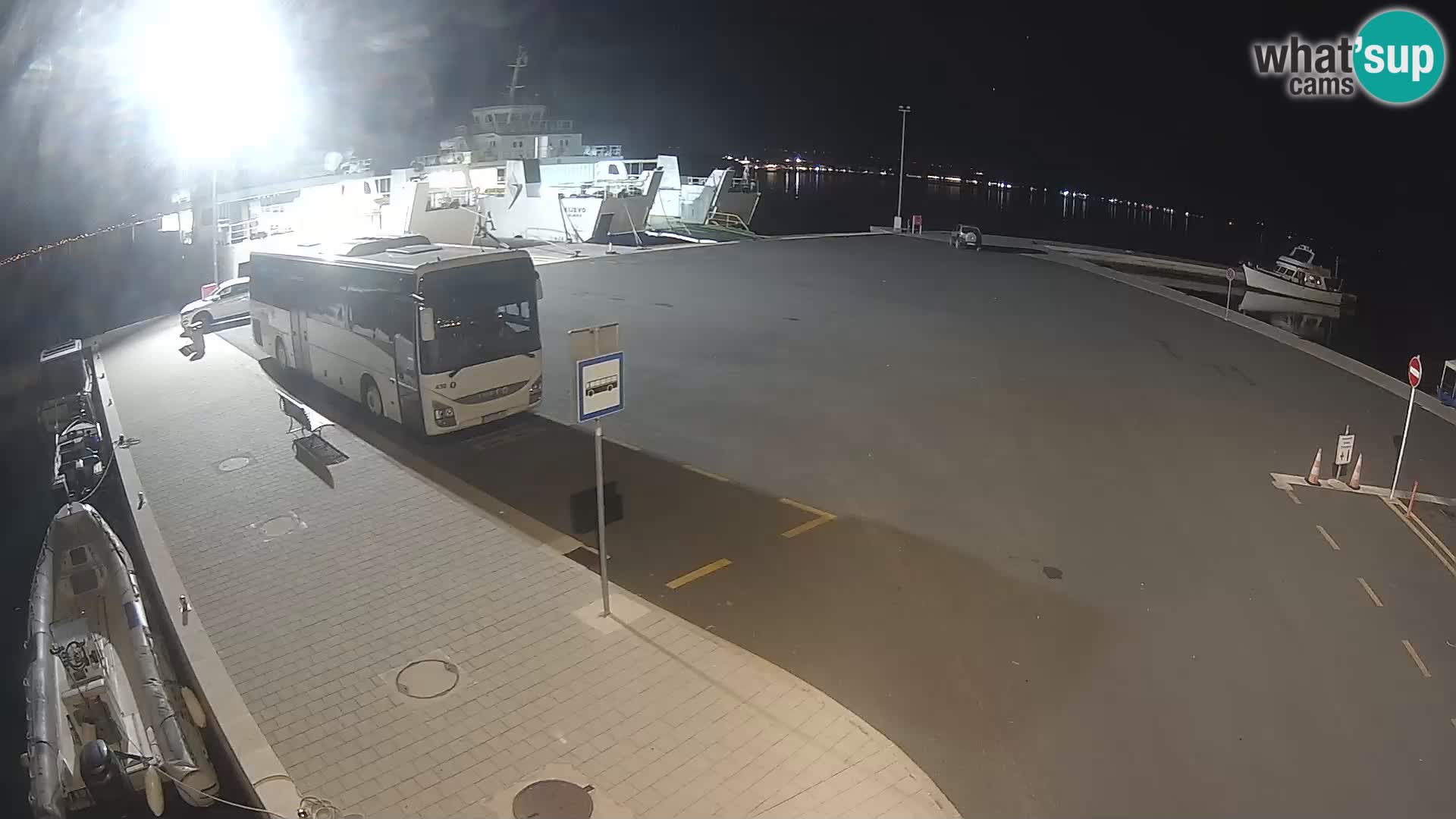 Tkon v živo – trajekt – Dalmacija – Hrvaška