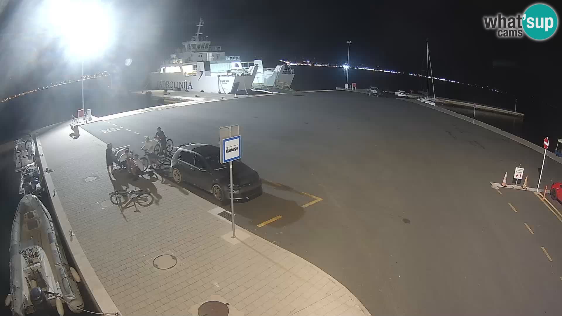 Tkon v živo – trajekt – Dalmacija – Hrvaška