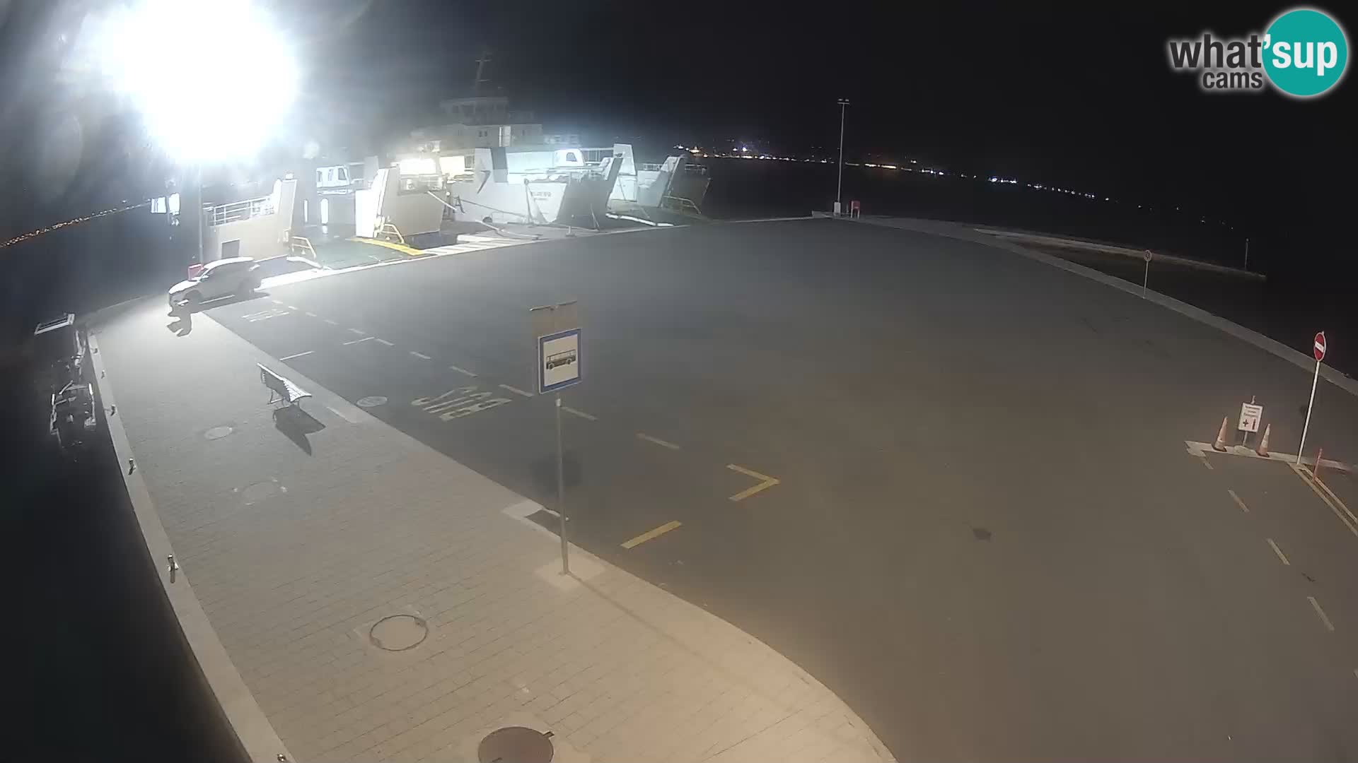 Tkon v živo – trajekt – Dalmacija – Hrvaška
