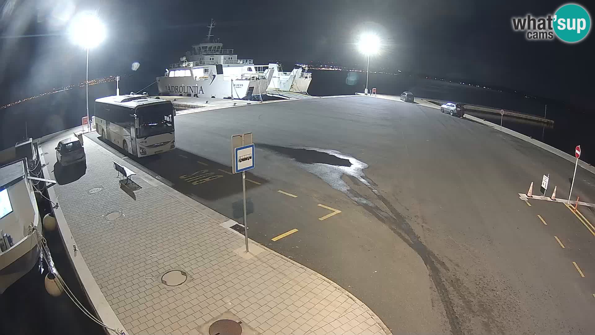 Tkon v živo – trajekt – Dalmacija – Hrvaška