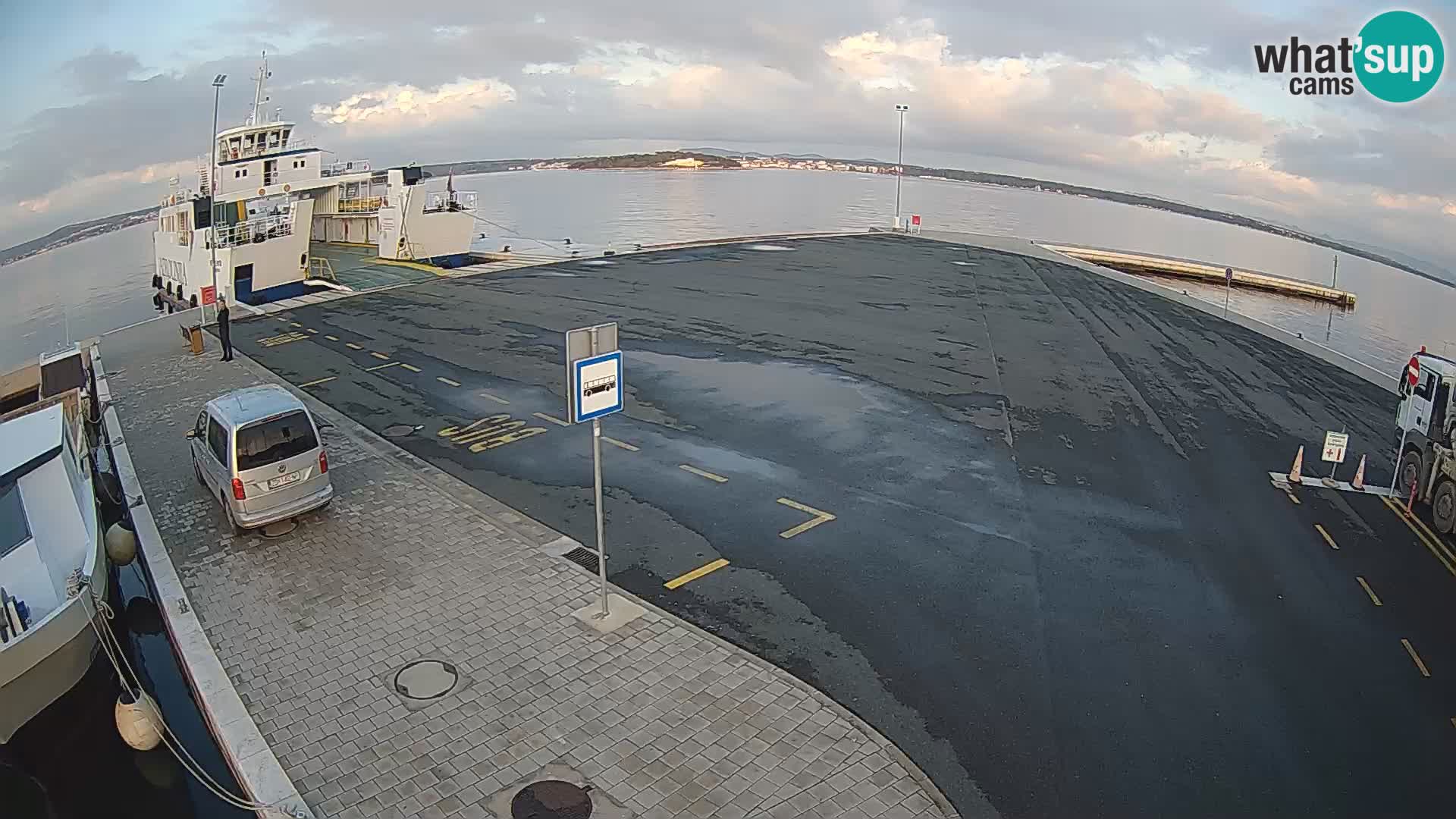 Tkon u živo – trajekt – Dalmacija