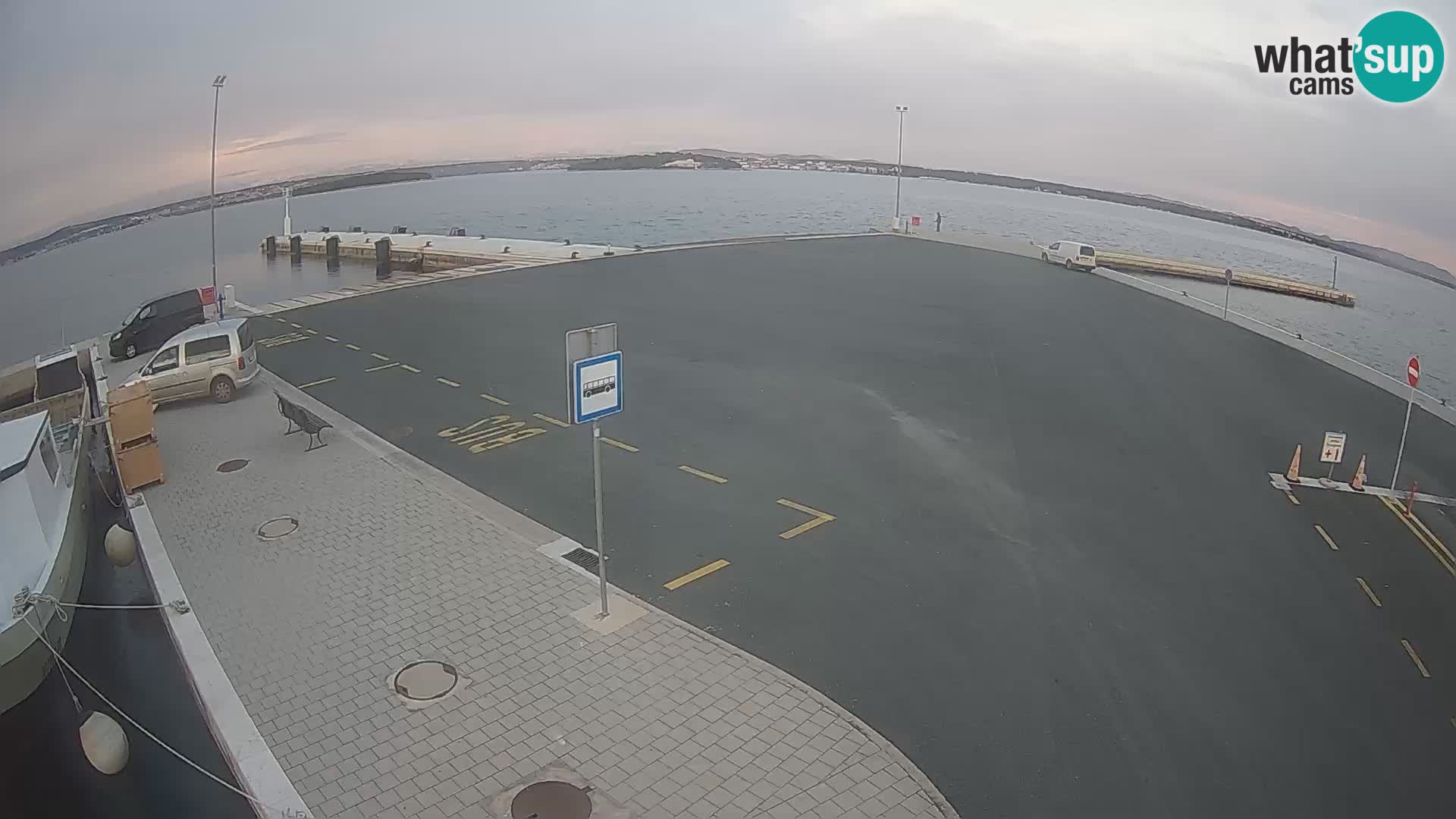 Tkon v živo – trajekt – Dalmacija – Hrvaška