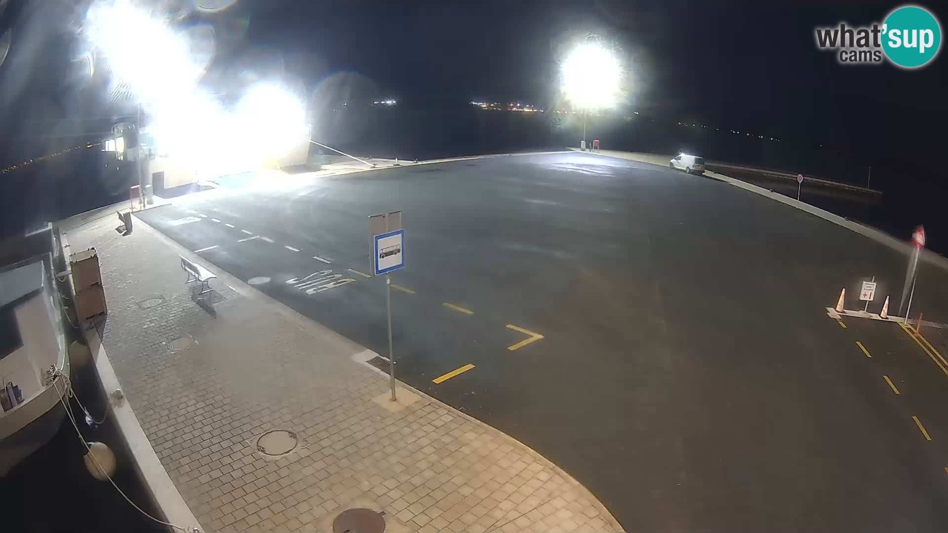 Tkon v živo – trajekt – Dalmacija – Hrvaška