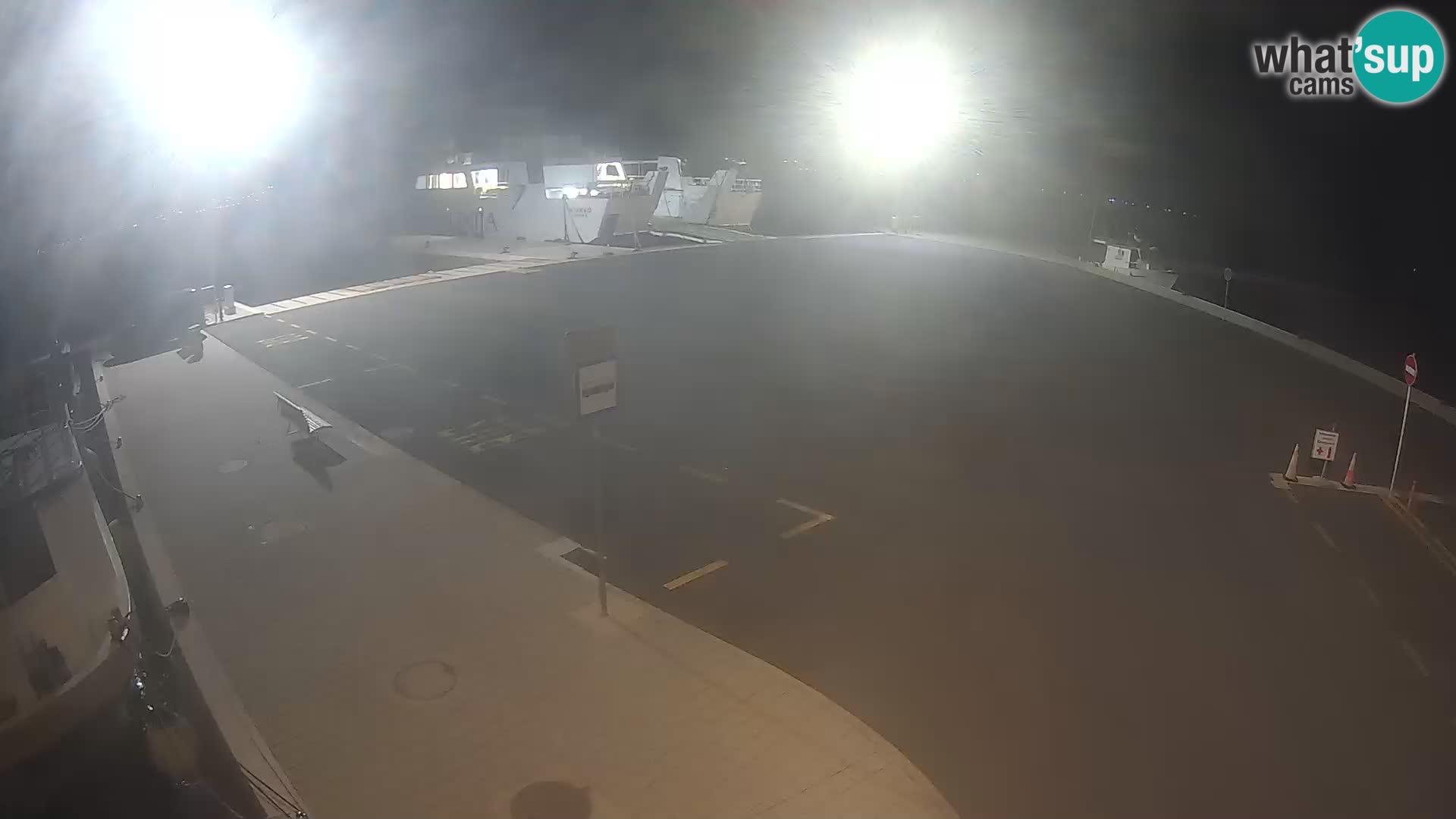 Tkon v živo – trajekt – Dalmacija – Hrvaška