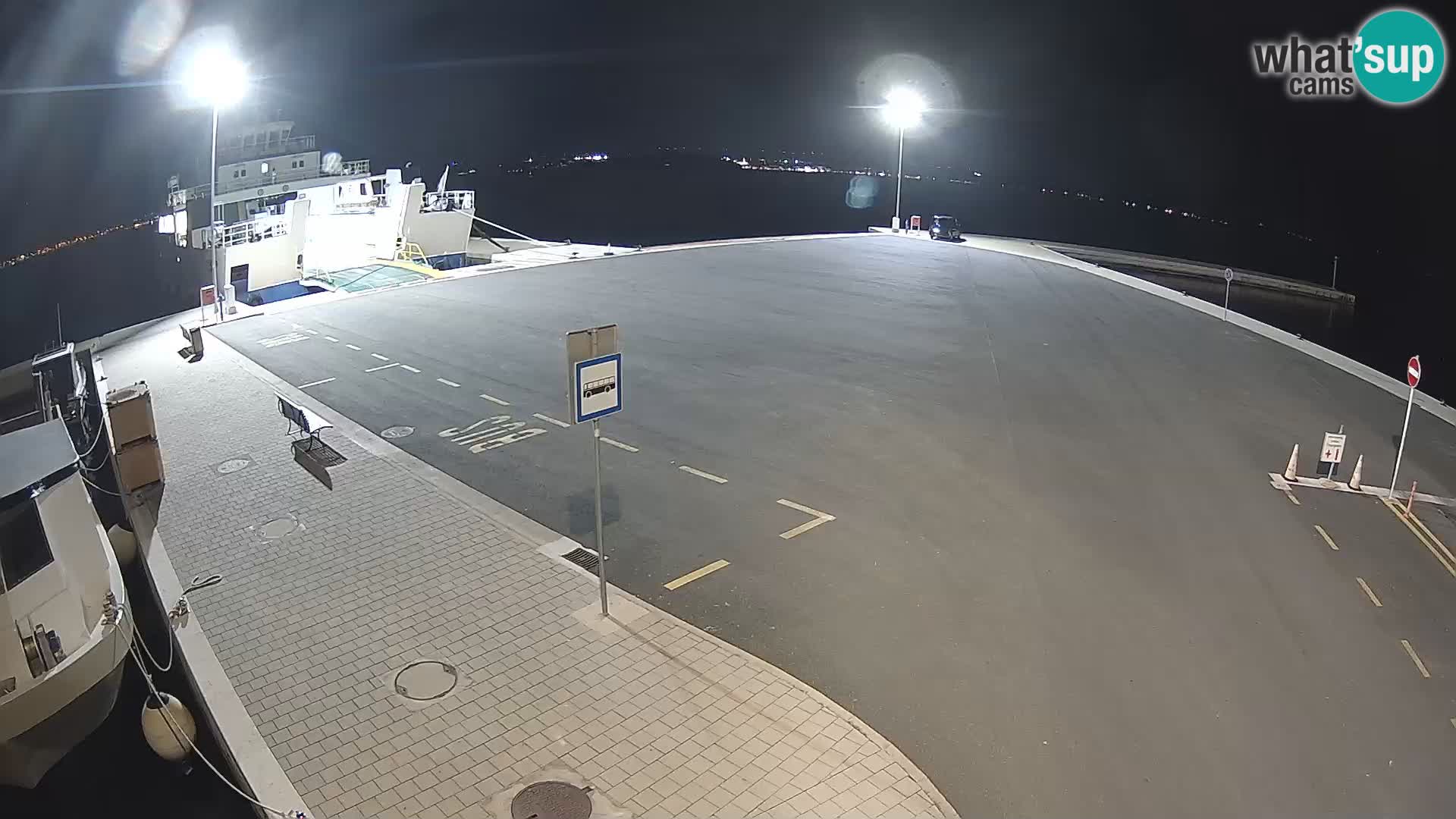 Tkon v živo – trajekt – Dalmacija – Hrvaška