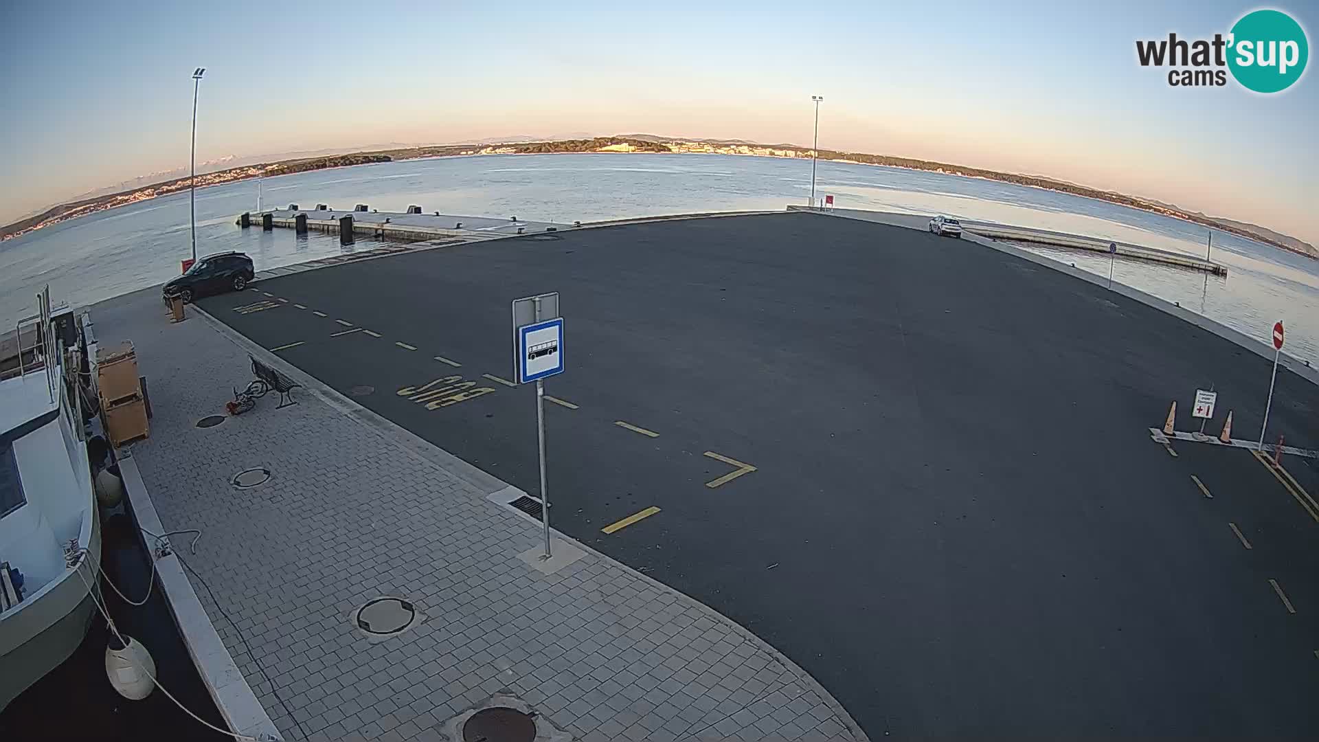 Tkon v živo – trajekt – Dalmacija – Hrvaška