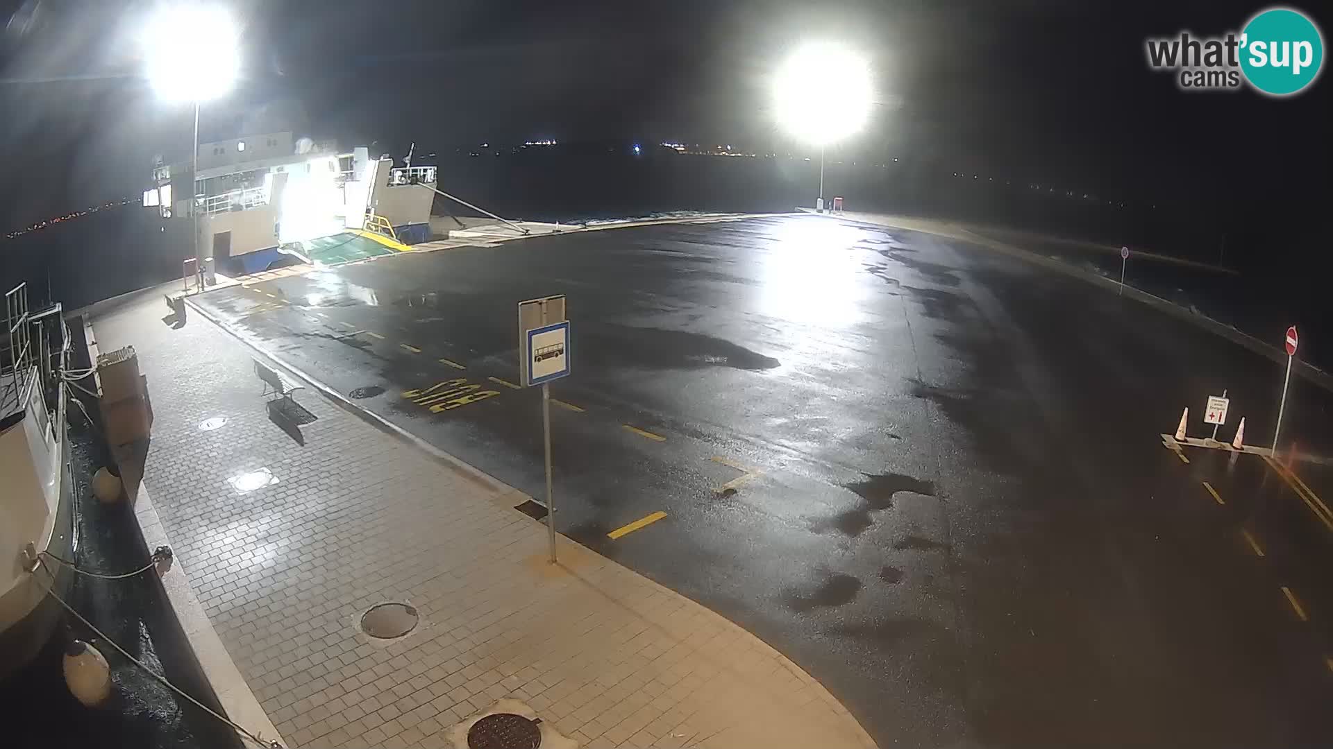 Tkon v živo – trajekt – Dalmacija – Hrvaška