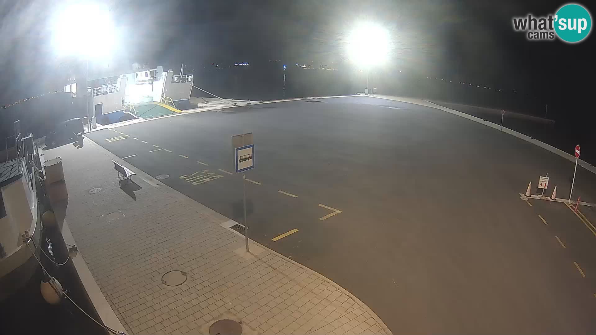 Tkon v živo – trajekt – Dalmacija – Hrvaška