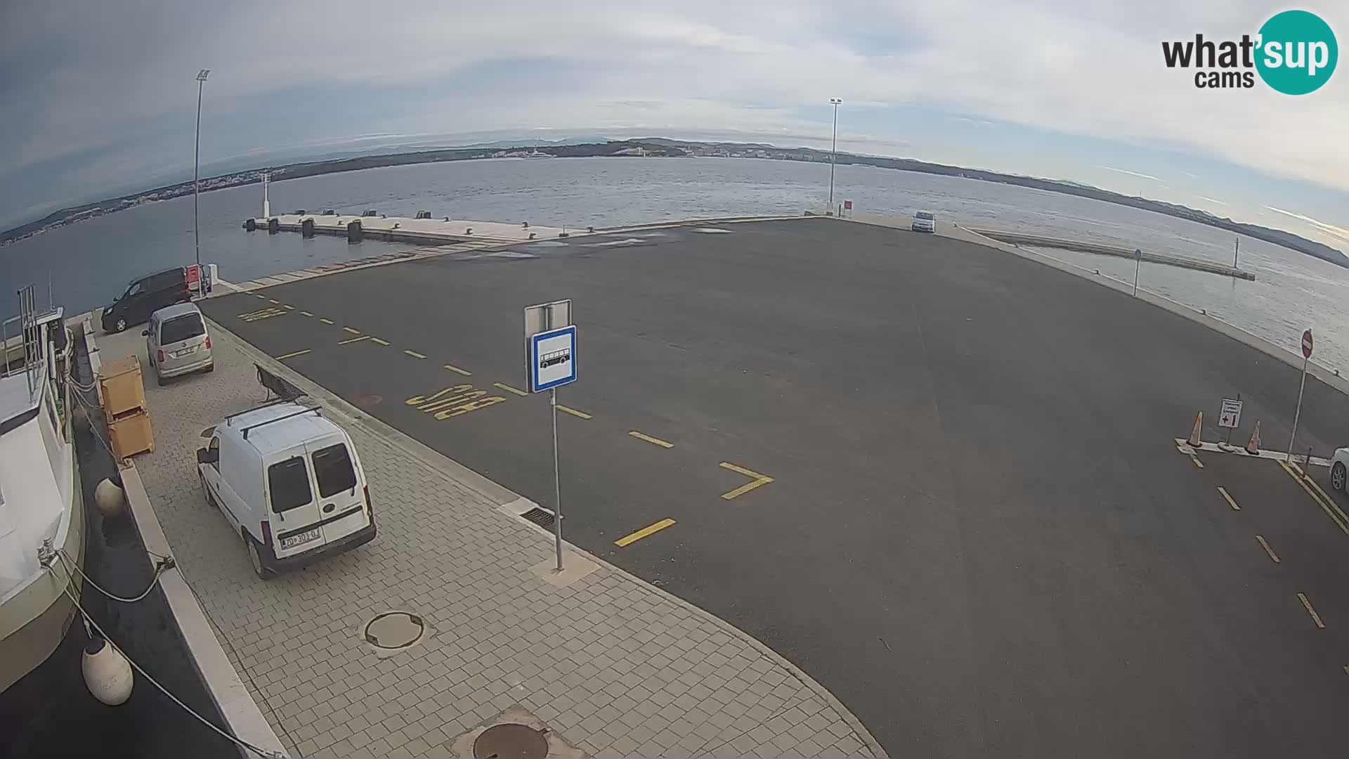 Tkon v živo – trajekt – Dalmacija – Hrvaška