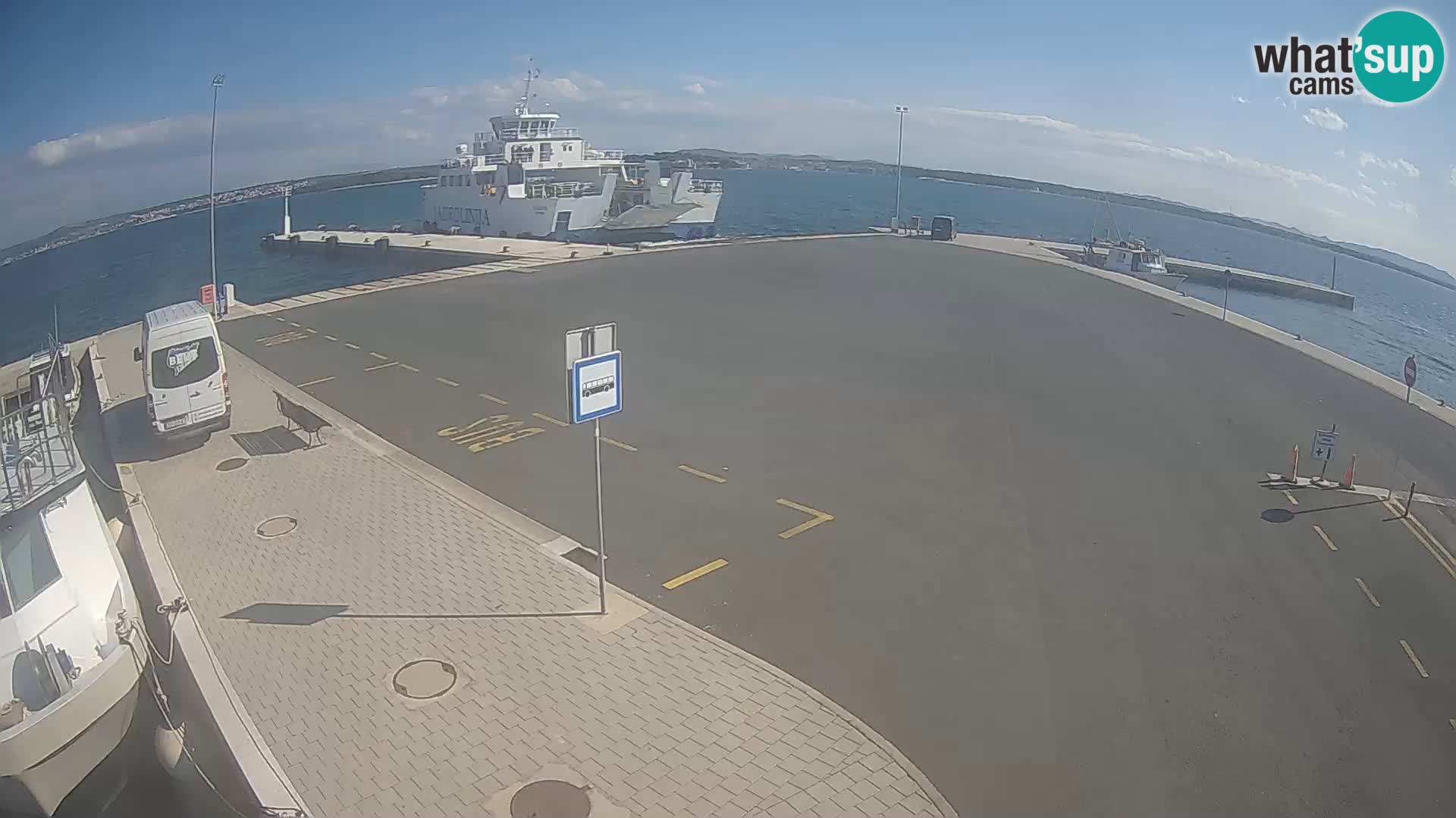 Tkon v živo – trajekt – Dalmacija – Hrvaška