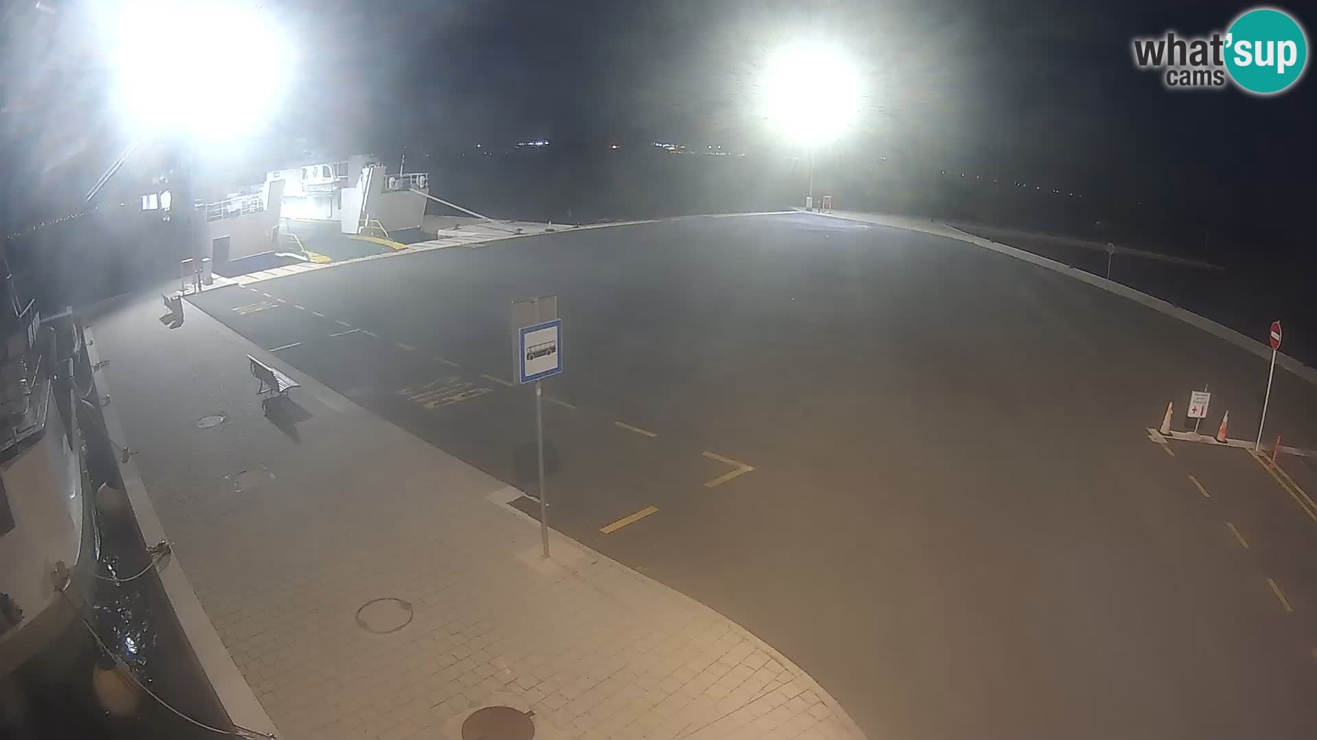 Tkon v živo – trajekt – Dalmacija – Hrvaška