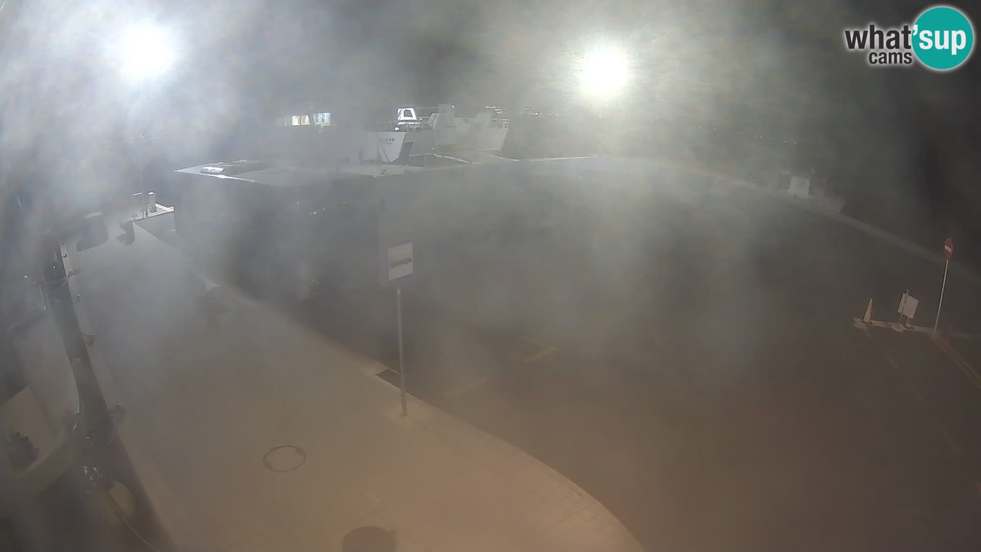 Tkon v živo – trajekt – Dalmacija – Hrvaška