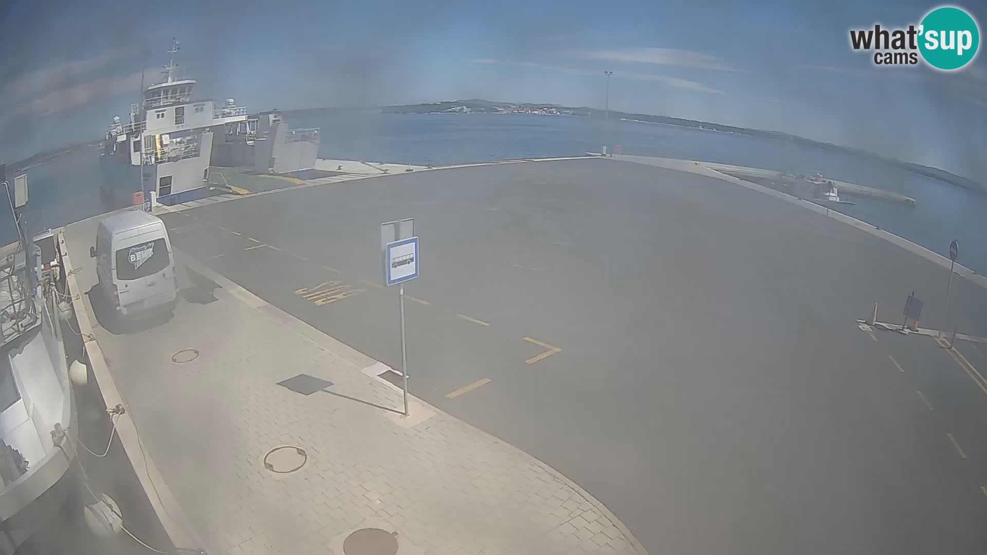 Tkon v živo – trajekt – Dalmacija – Hrvaška