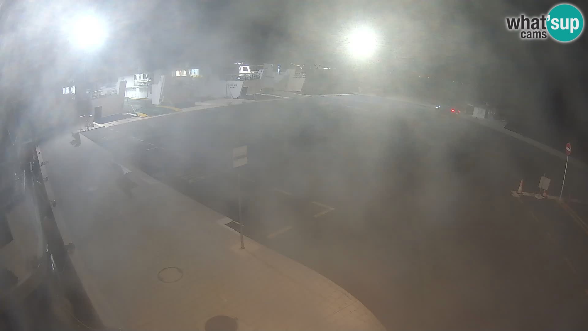 Tkon v živo – trajekt – Dalmacija – Hrvaška