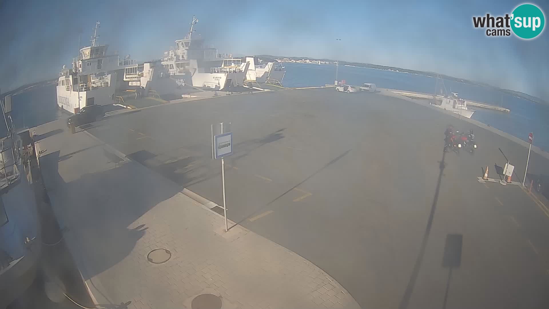 Tkon v živo – trajekt – Dalmacija – Hrvaška