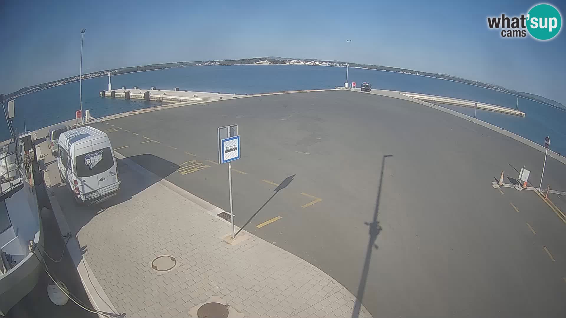 Tkon v živo – trajekt – Dalmacija – Hrvaška