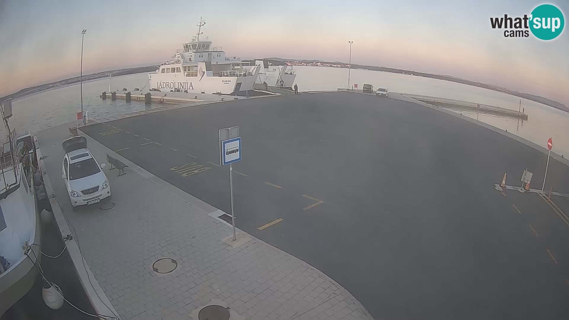 Tkon u živo – trajekt – Dalmacija