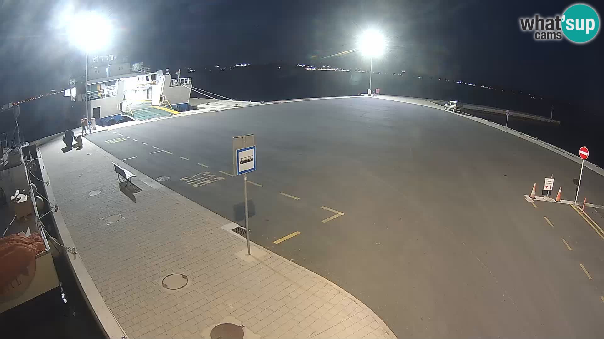 Tkon v živo – trajekt – Dalmacija – Hrvaška