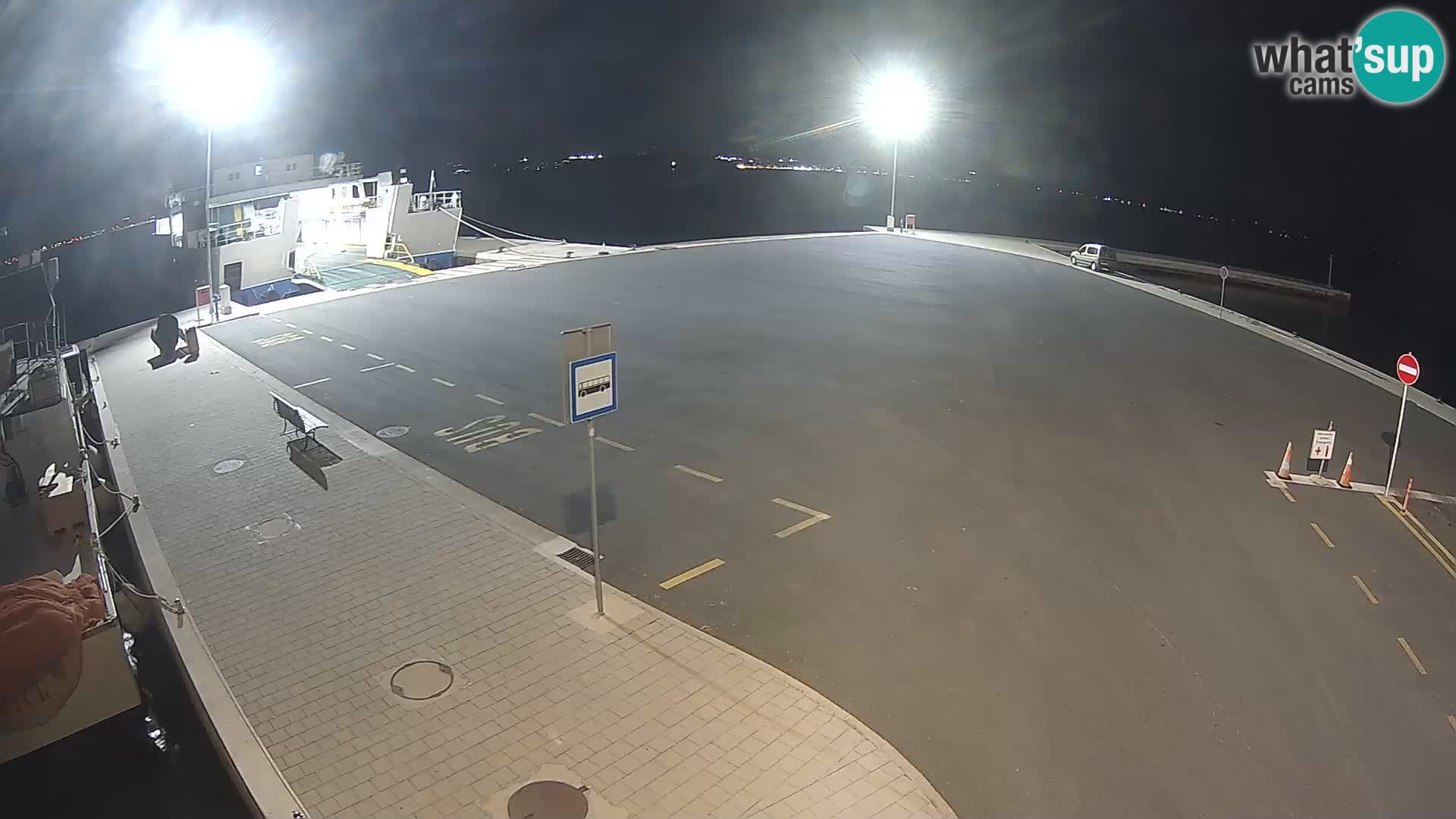 Tkon v živo – trajekt – Dalmacija – Hrvaška