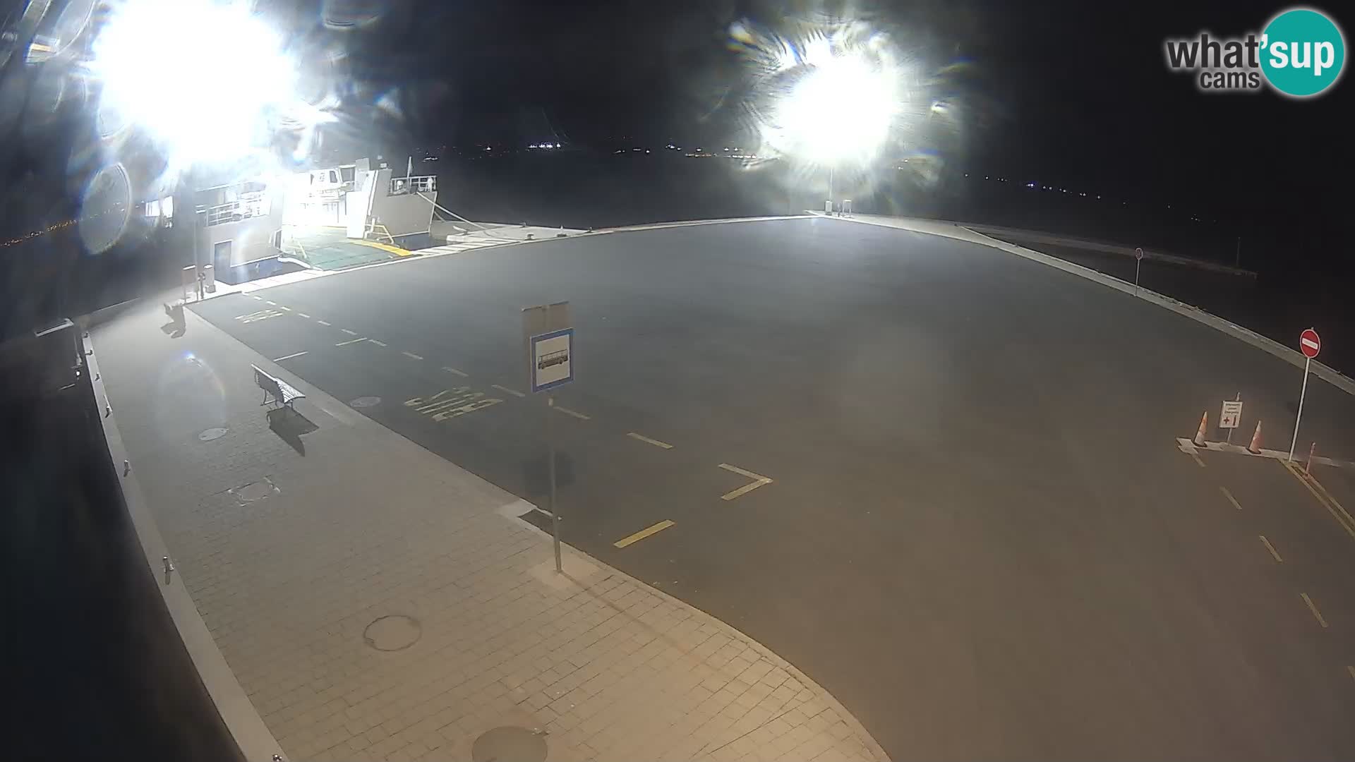 Tkon v živo – trajekt – Dalmacija – Hrvaška