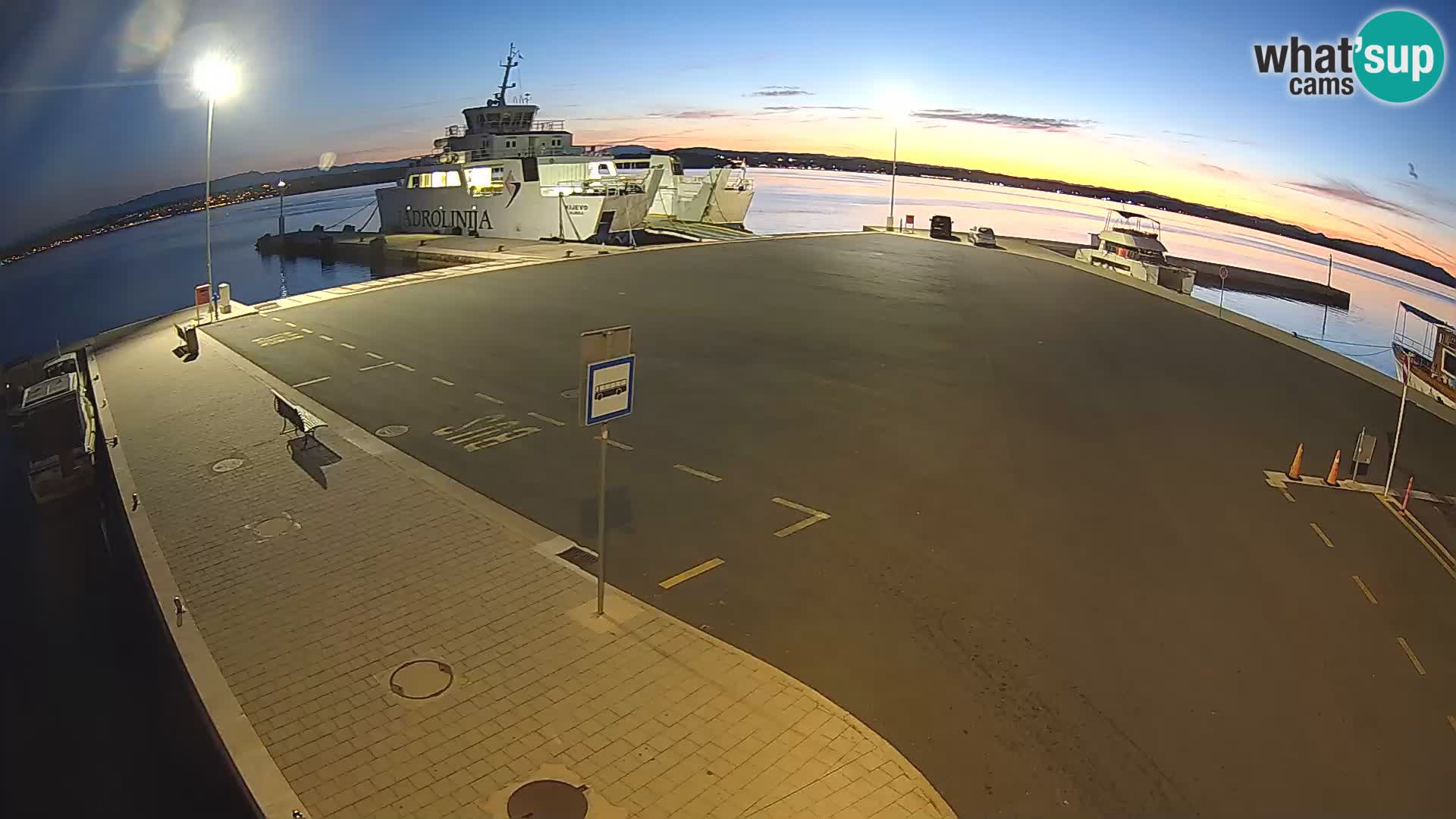 Tkon u živo – trajekt – Dalmacija