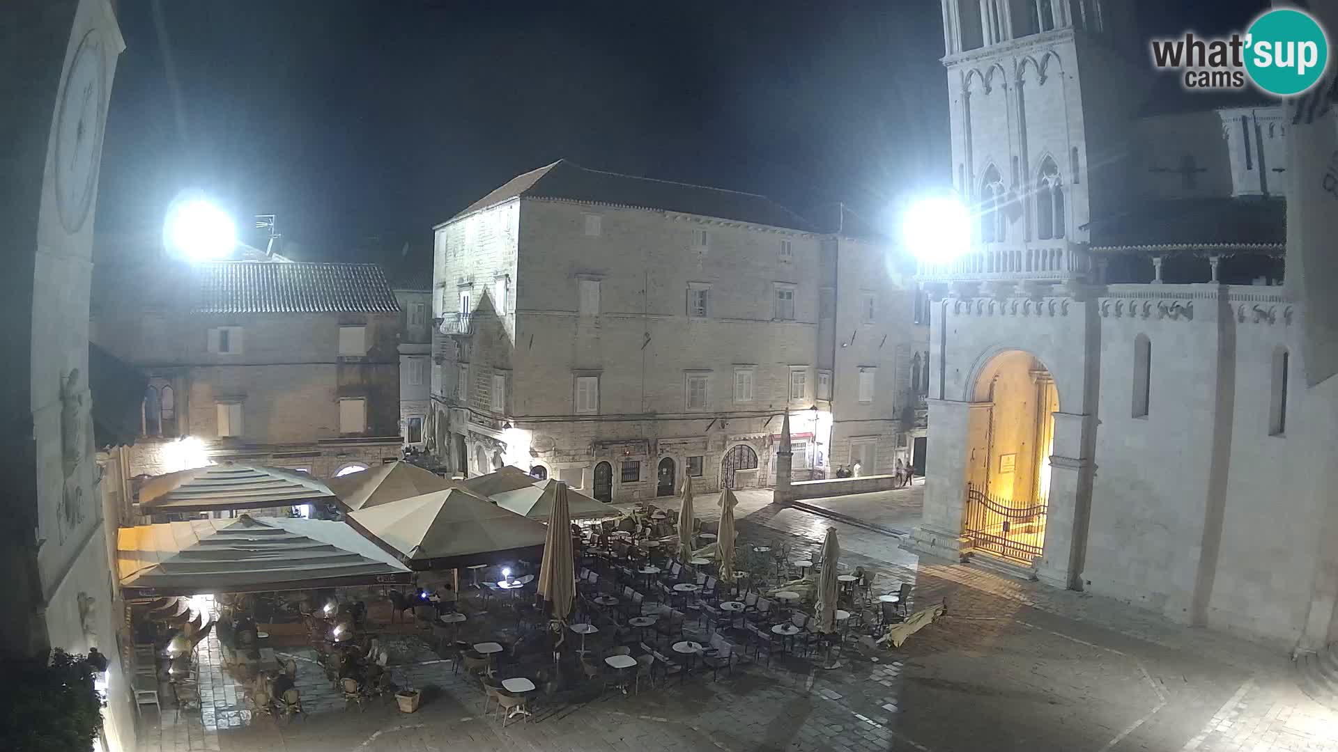 Spletna kamera v živo Trogir – katedrala sv. Lovrenca – Hrvaška
