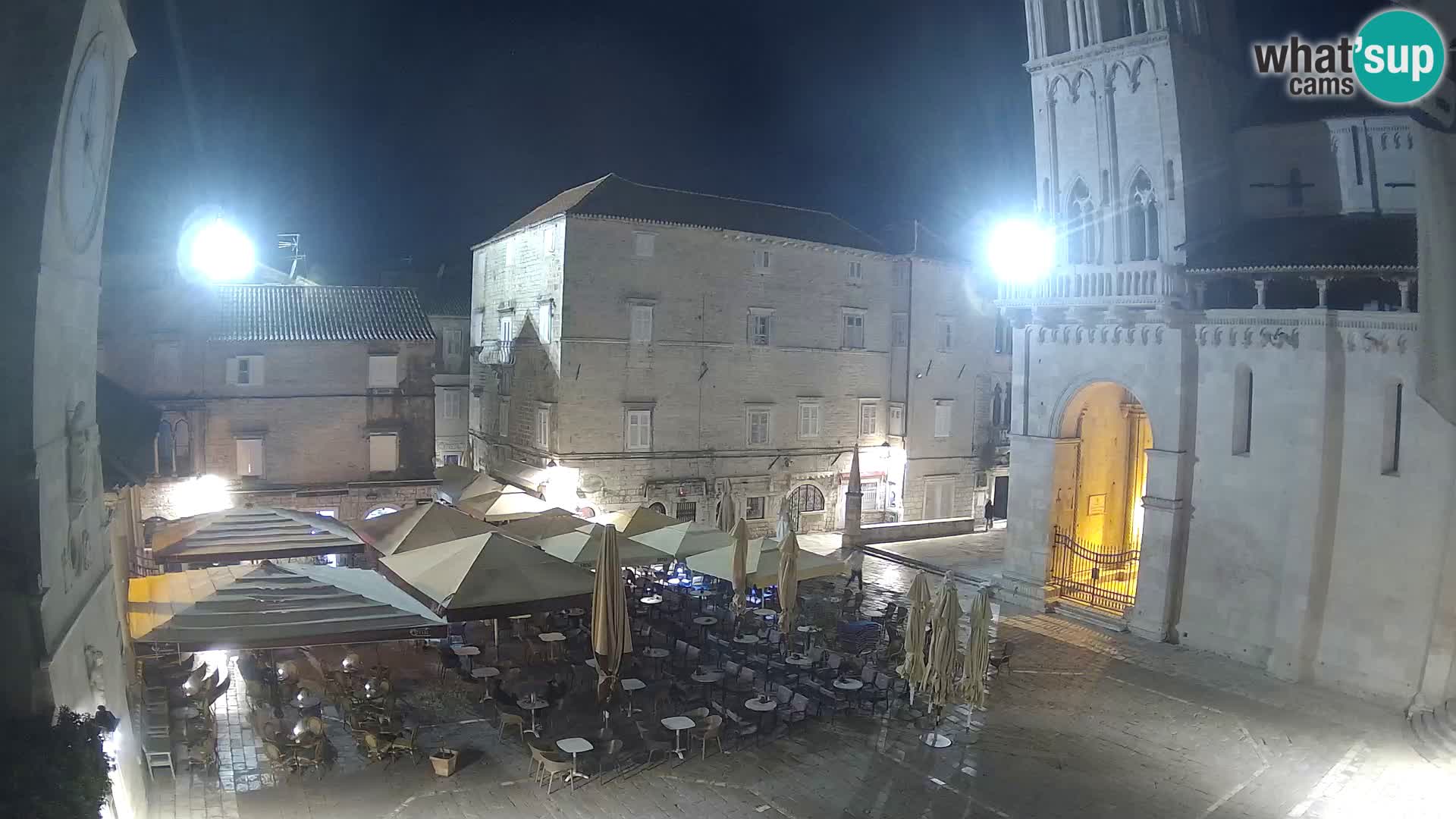 Spletna kamera v živo Trogir – katedrala sv. Lovrenca – Hrvaška