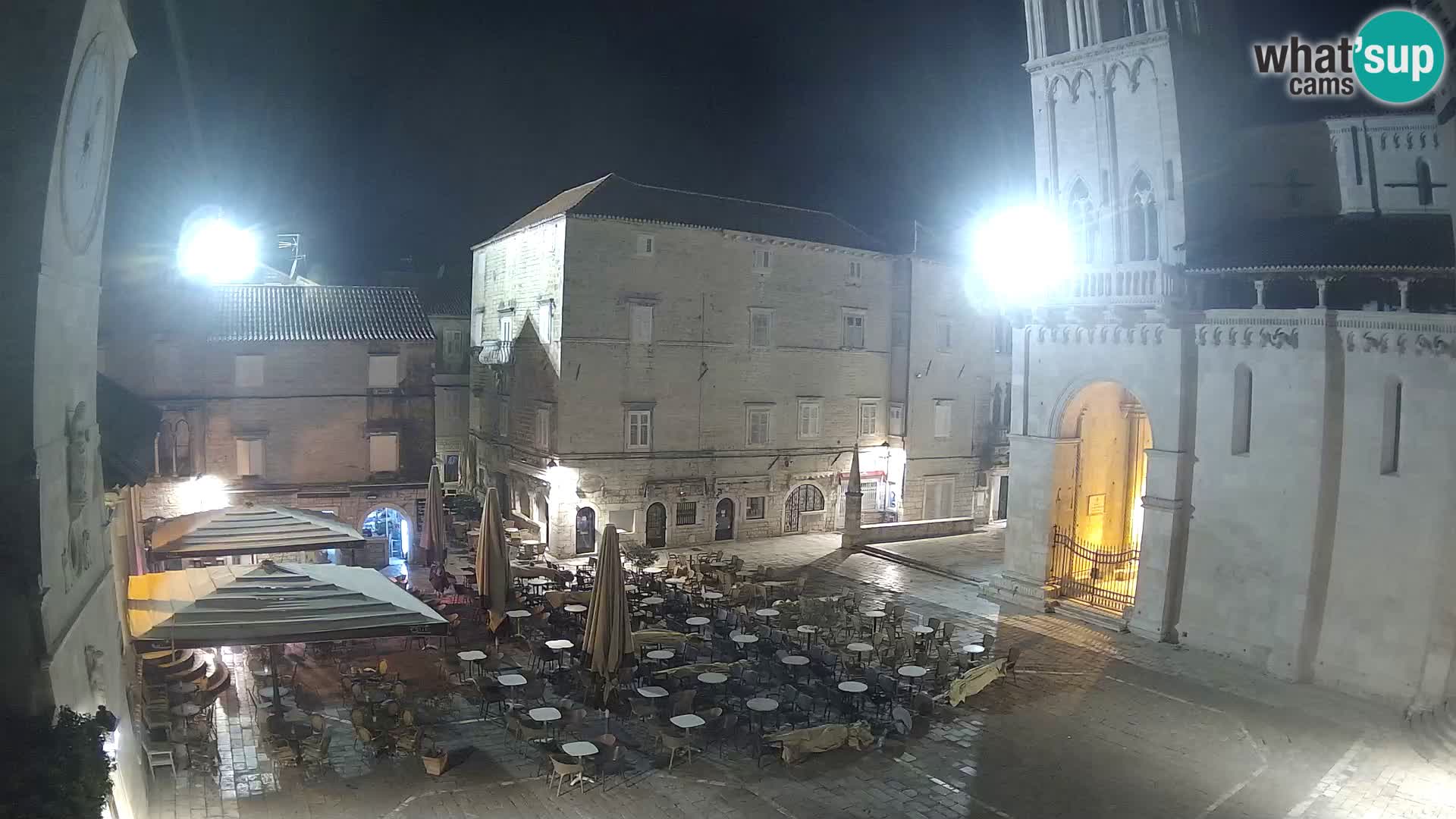 Spletna kamera v živo Trogir – katedrala sv. Lovrenca – Hrvaška
