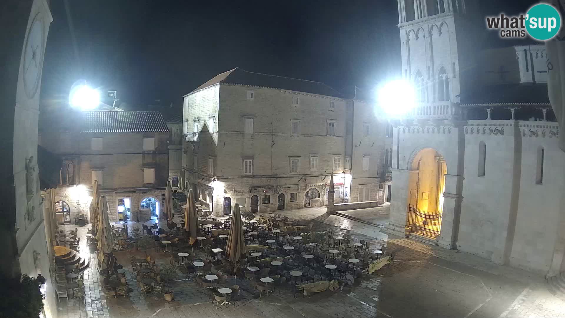 Spletna kamera v živo Trogir – katedrala sv. Lovrenca – Hrvaška