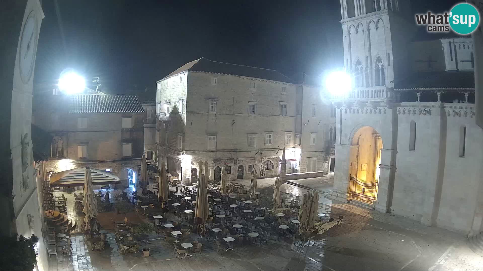 Spletna kamera v živo Trogir – katedrala sv. Lovrenca – Hrvaška