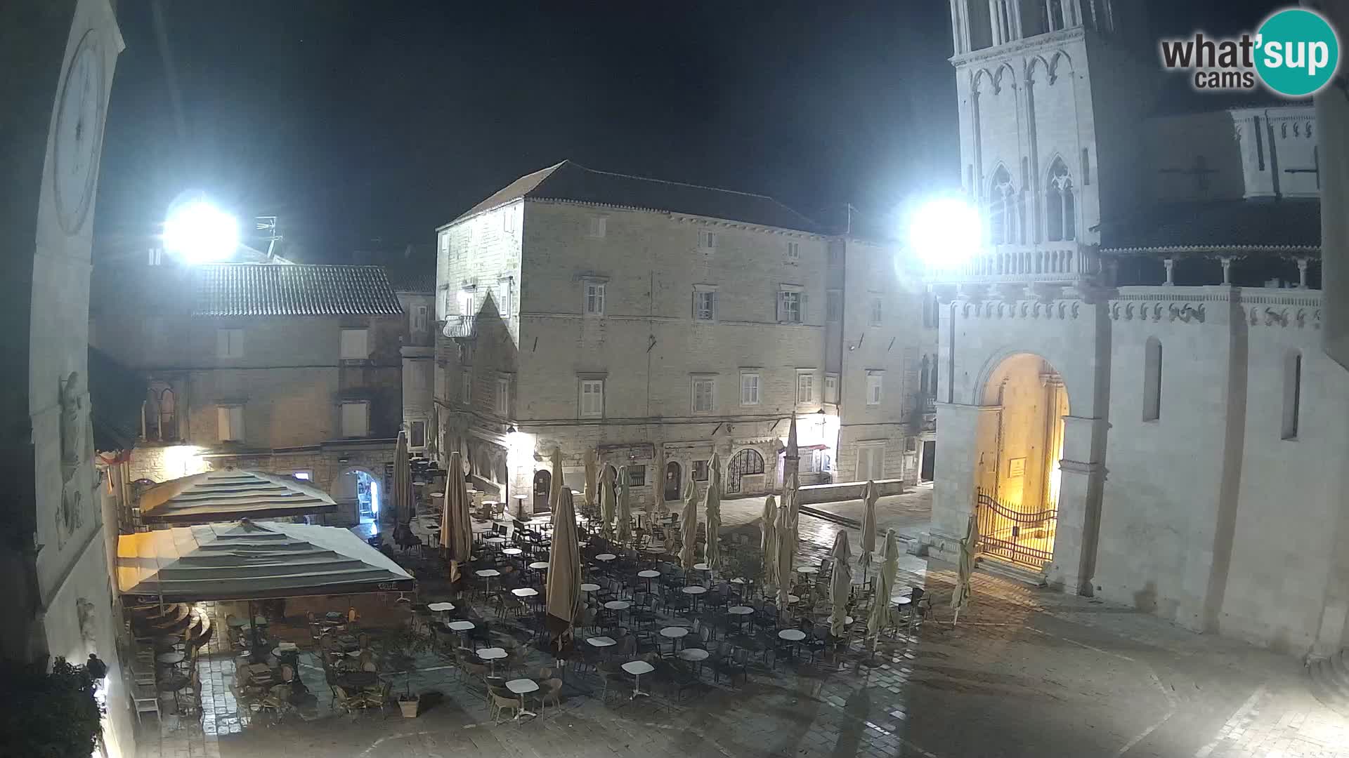 Spletna kamera v živo Trogir – katedrala sv. Lovrenca – Hrvaška