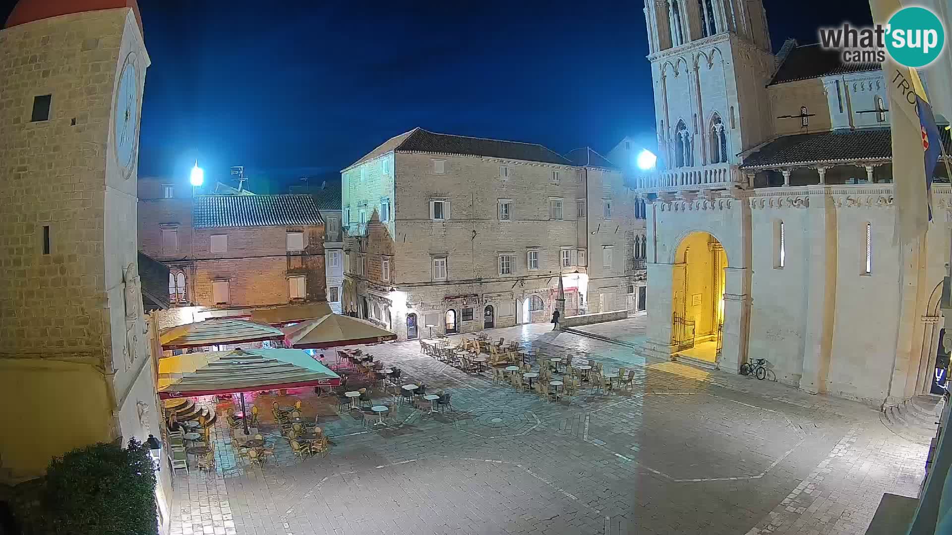 Spletna kamera v živo Trogir – katedrala sv. Lovrenca – Hrvaška