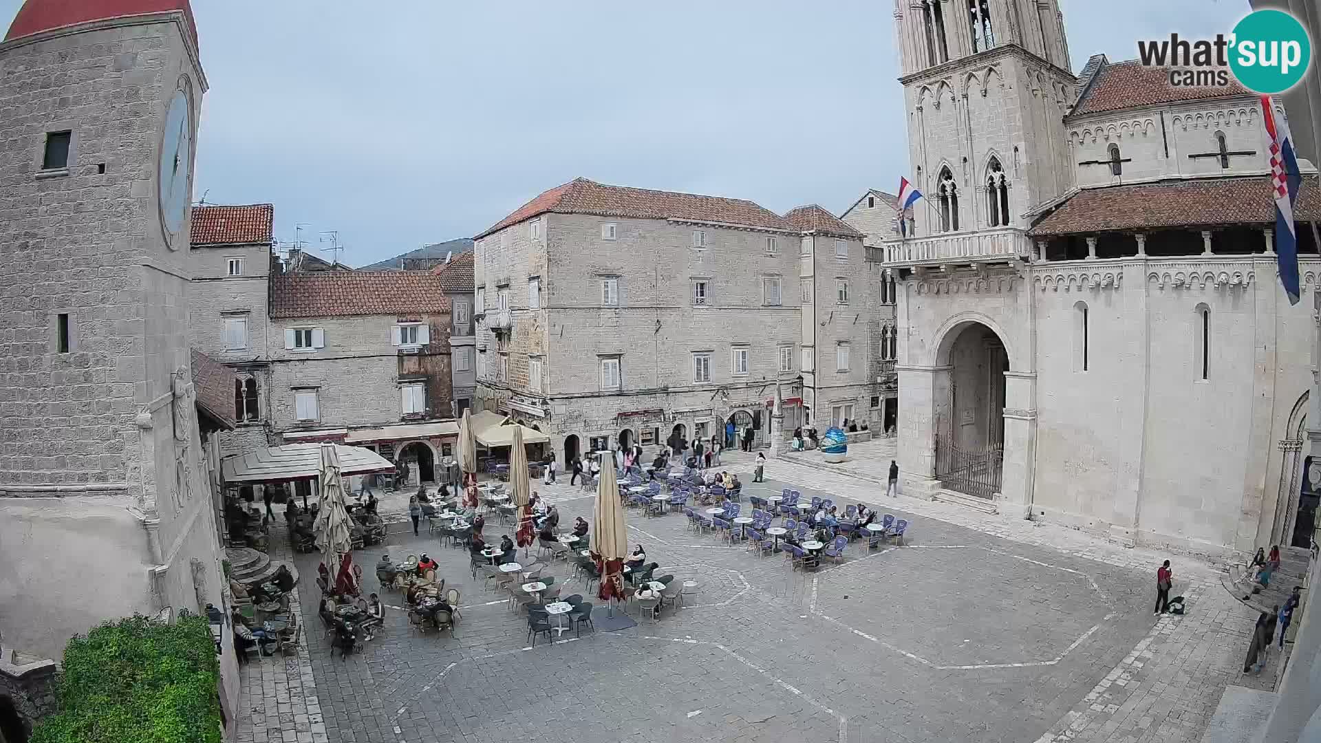 Spletna kamera v živo Trogir – katedrala sv. Lovrenca – Hrvaška