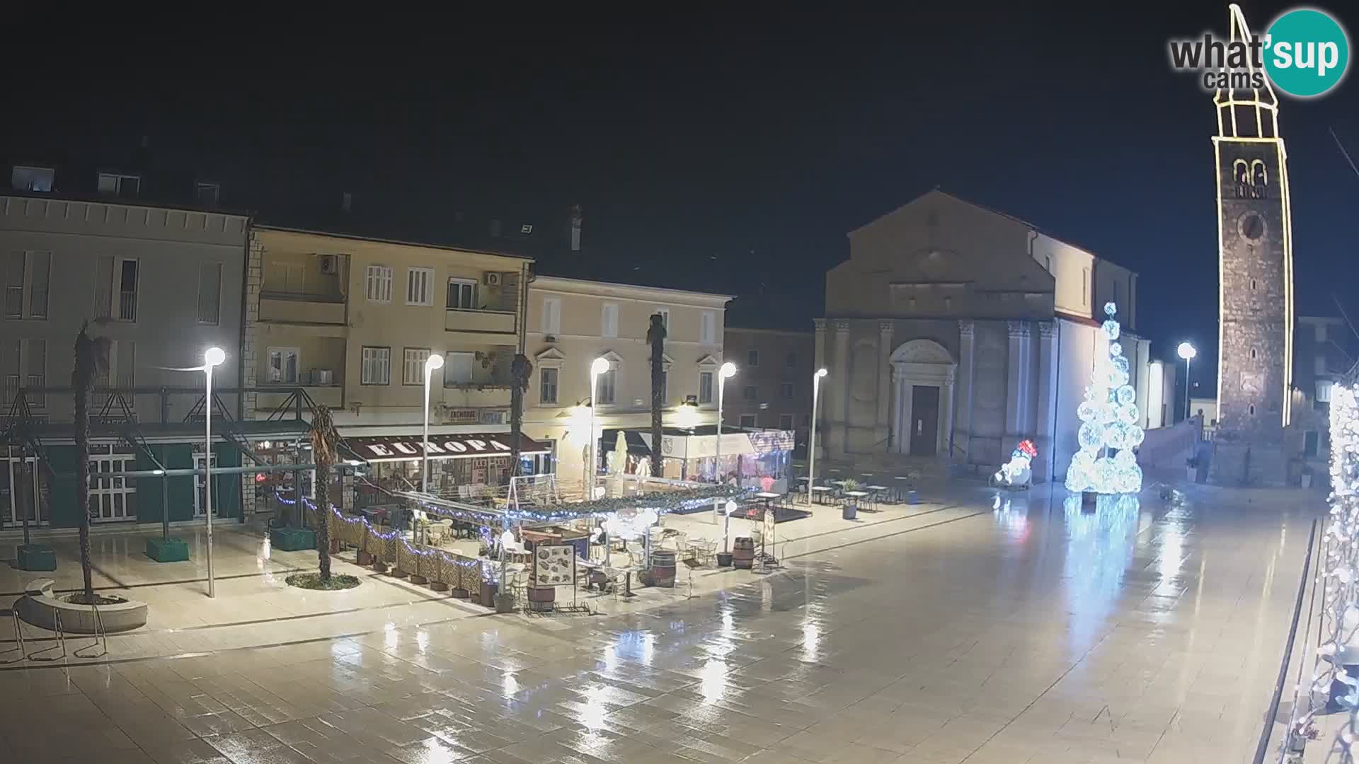 Webcam live – Place centrale dans Umag