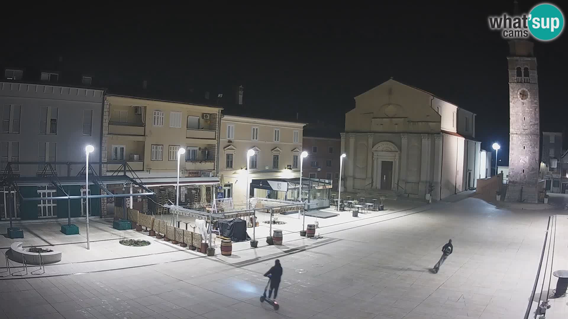 Webcam live – Place centrale dans Umag