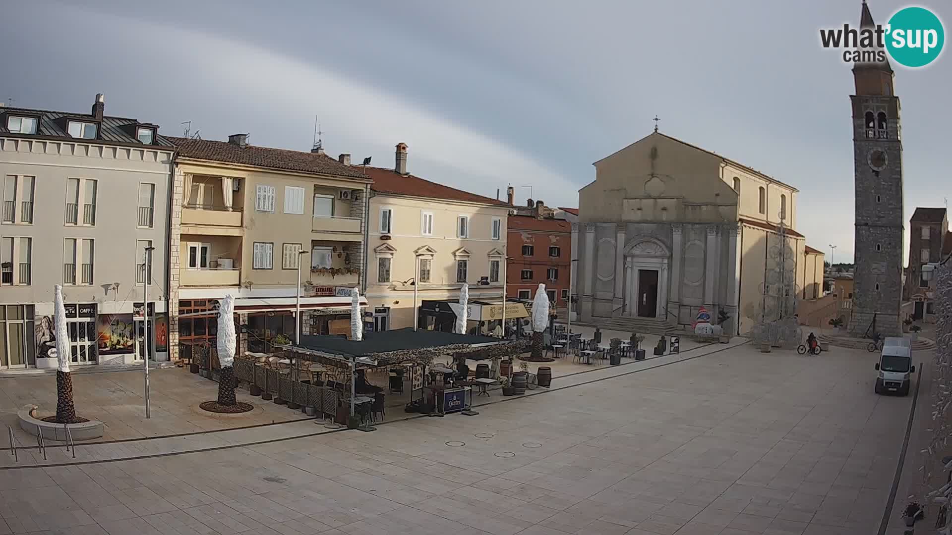 Webcam live – Place centrale dans Umag
