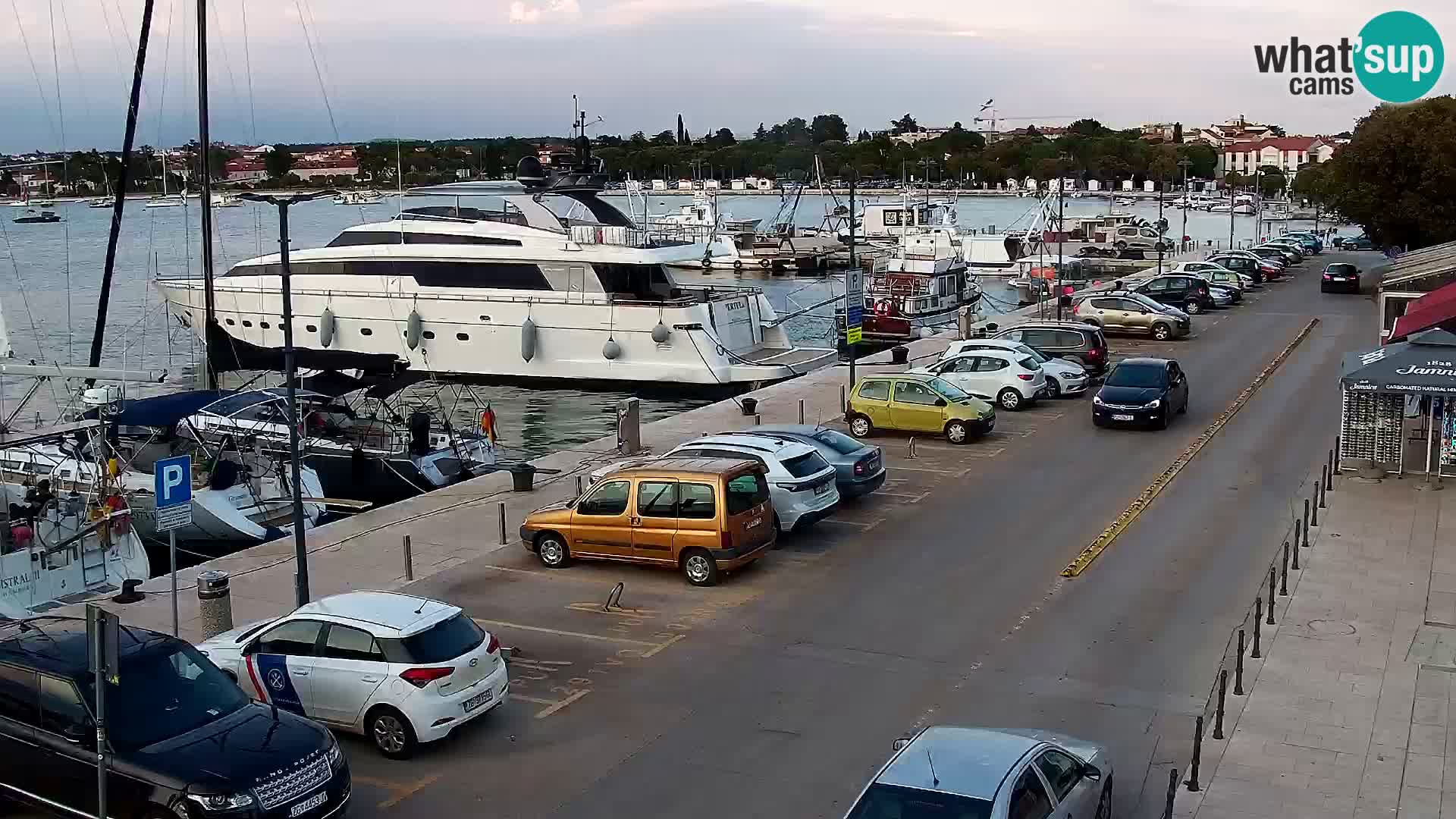 Piazza principale Umago Live Webcam