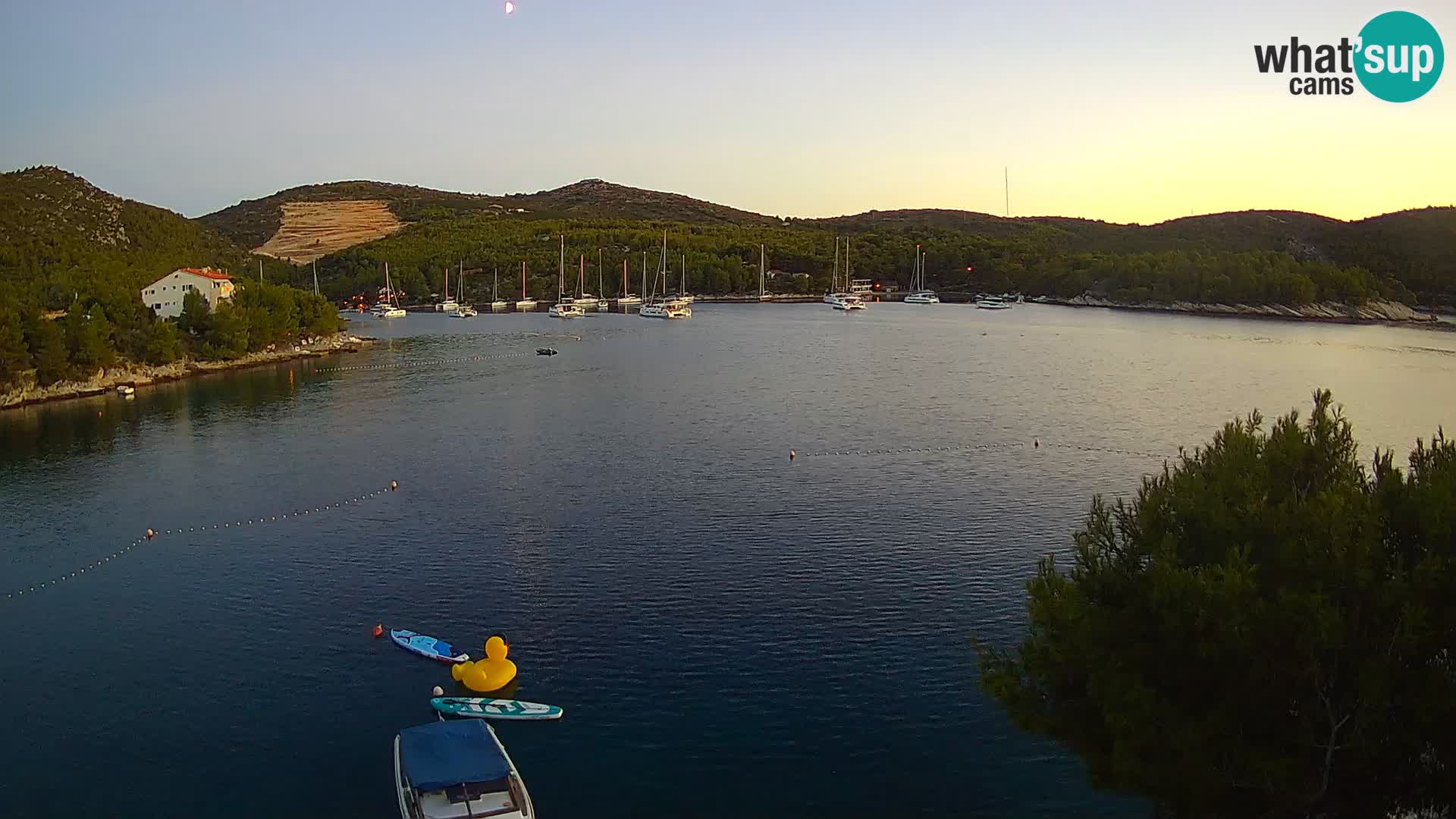 Kamera Hvar Vira plaža | Otok Hvar | Dalmacija