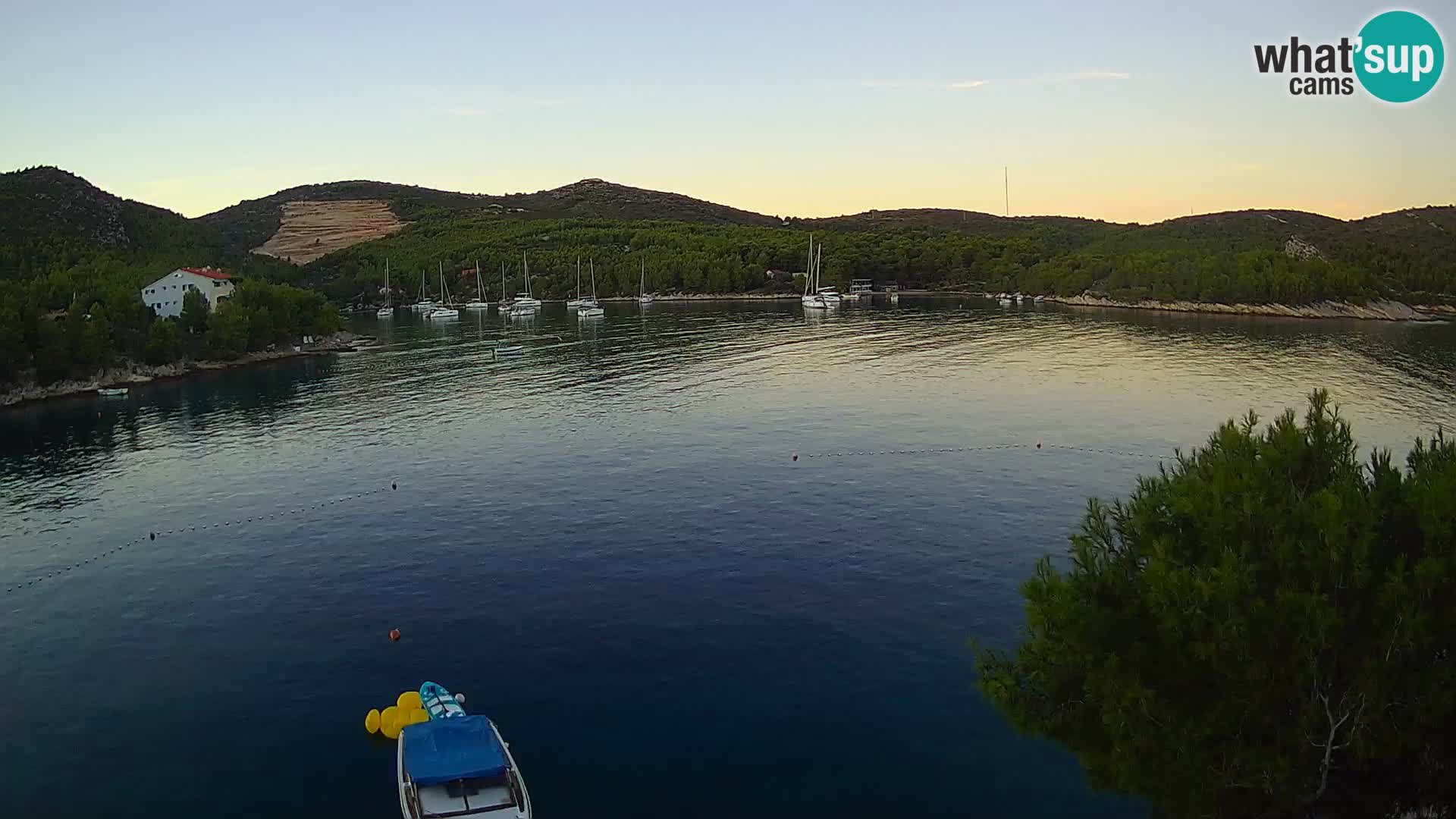 Kamera Hvar Vira plaža | Otok Hvar | Dalmacija