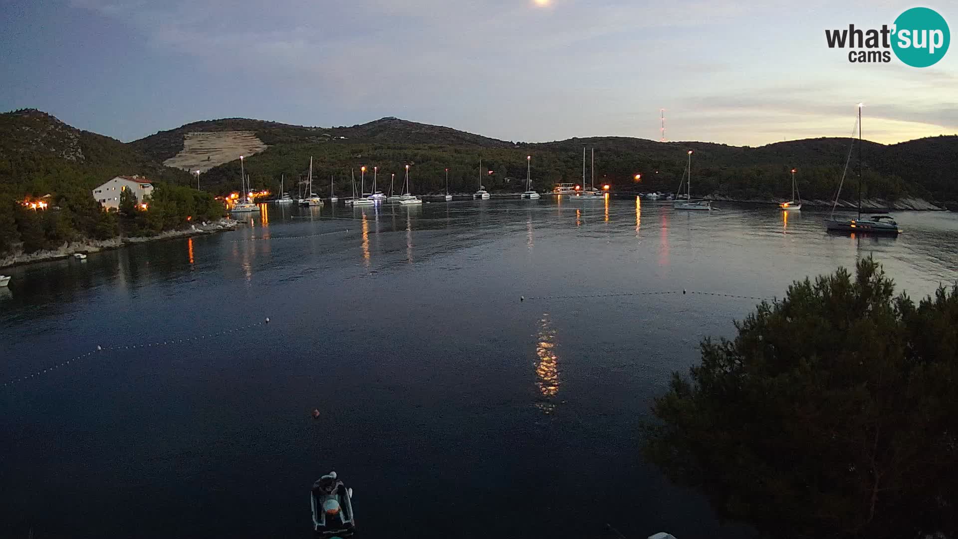 Kamera Hvar Vira plaža | Otok Hvar | Dalmacija