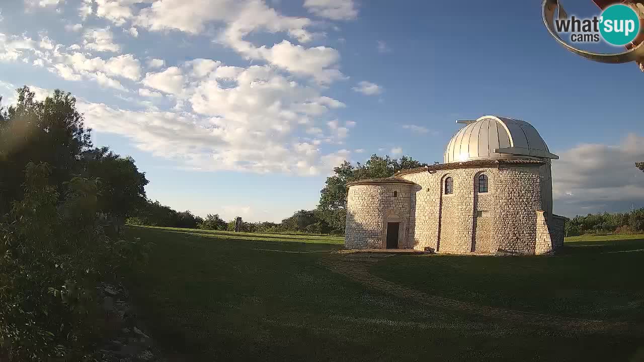 Višnjan Observatory Webcam: Gaze into the Cosmos from Istria, Croatia