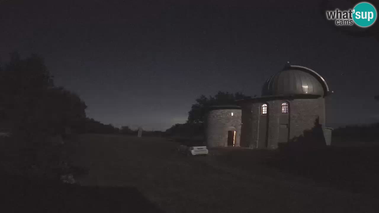 Webcam de l’Observatoire de Višnjan: Plongez dans le cosmos depuis l’Istrie, Croatie