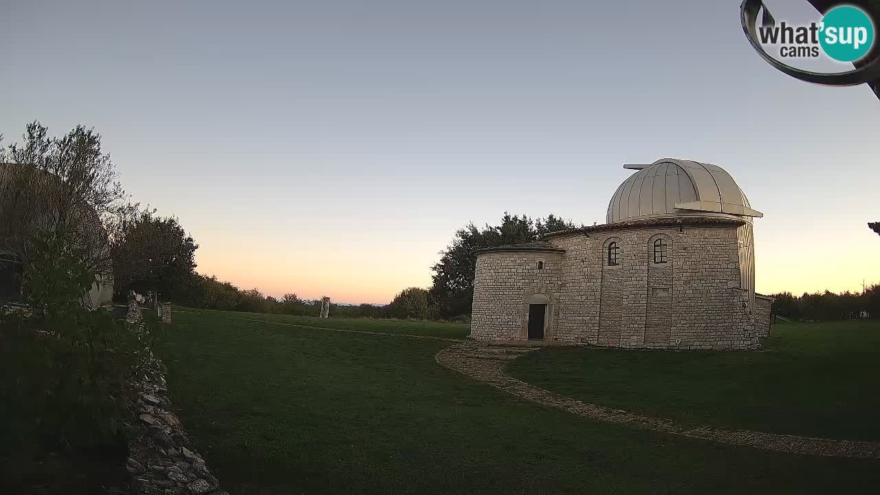 Webcam de l’Observatoire de Višnjan: Plongez dans le cosmos depuis l’Istrie, Croatie