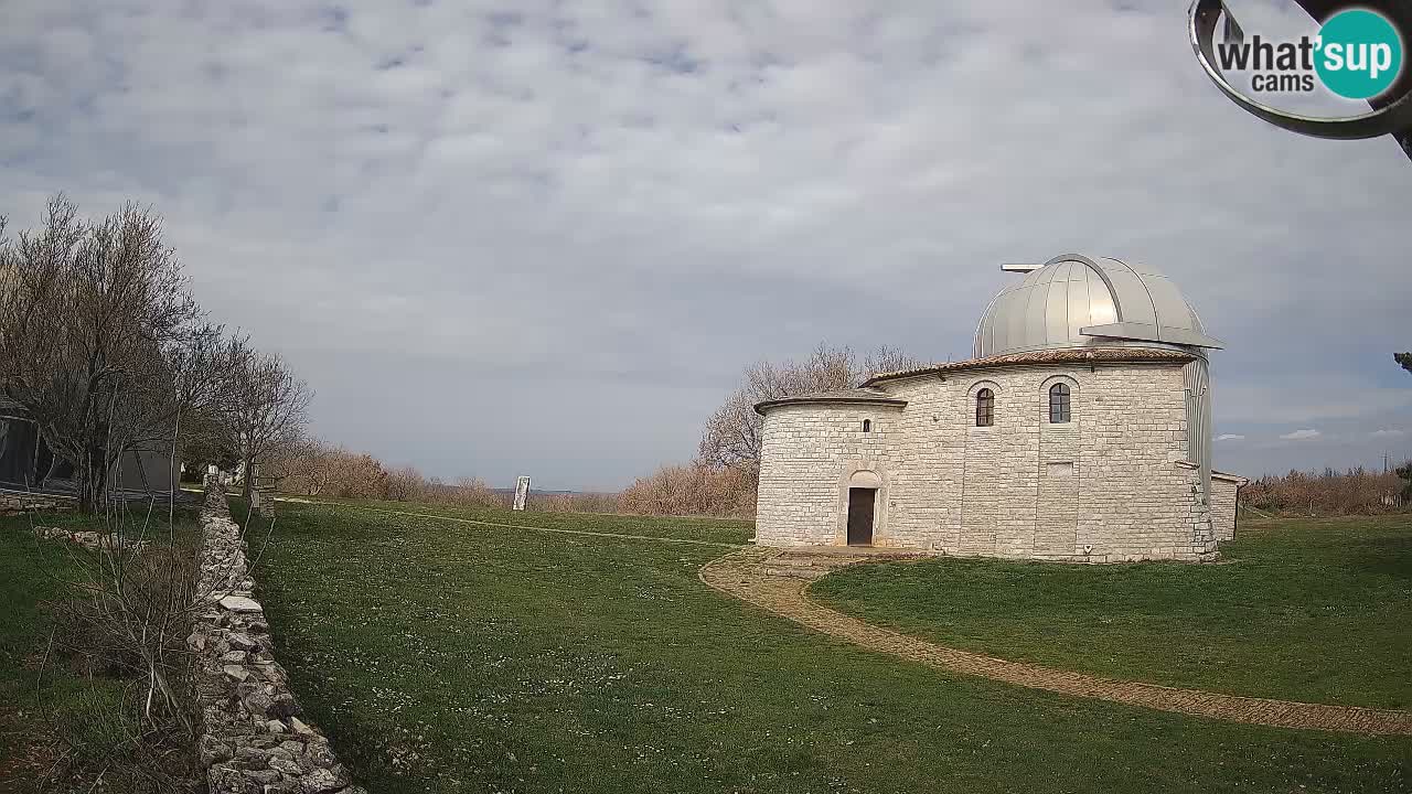 Višnjan Observatory Webcam: Gaze into the Cosmos from Istria, Croatia