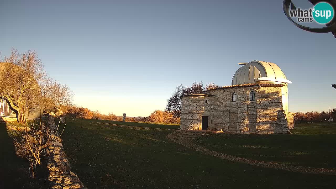 Webcam de l’Observatoire de Višnjan: Plongez dans le cosmos depuis l’Istrie, Croatie