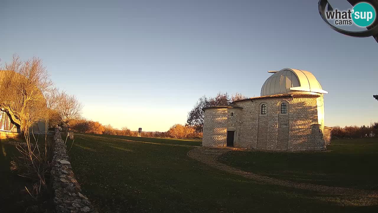 Višnjan Observatory Webcam: Gaze into the Cosmos from Istria, Croatia