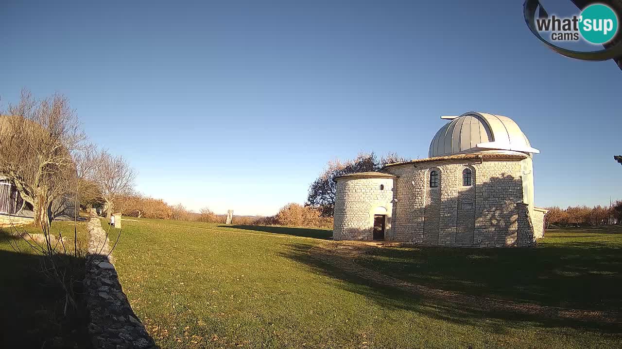 Višnjan Observatory Webcam: Gaze into the Cosmos from Istria, Croatia