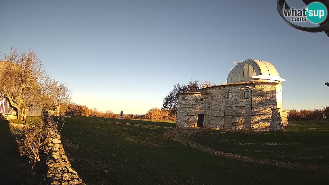 Višnjanska observatorijska spletna kamera: Opazujte vesolje iz Istre, Hrvaška