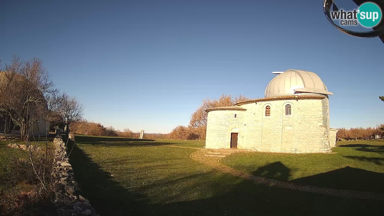 Višnjan Observatory Webcam: Gaze into the Cosmos from Istria, Croatia